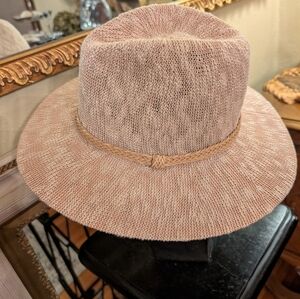 Macchia di Ruggine Blush Pink Fedora hat